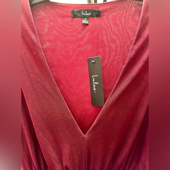 Lulus NWT Dash of Charm Burgundy Short Sleeve Twisted-Front Midi Dress, Size S - Picture 3 of 10